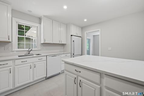9 Crestwood Drive Danbury CT 06811