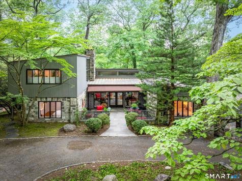147 Highline Trail Stamford CT 06902