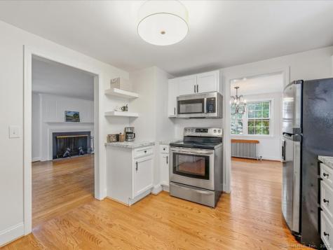 37 Commonwealth Avenue Newington CT 06111
