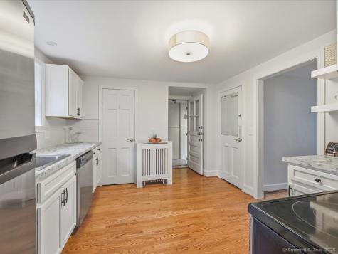 37 Commonwealth Avenue Newington CT 06111