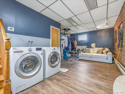 37 Commonwealth Avenue Newington CT 06111