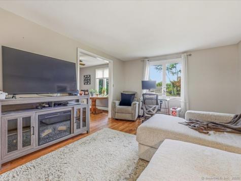 37 Commonwealth Avenue Newington CT 06111