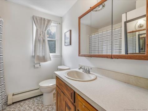 37 Commonwealth Avenue Newington CT 06111