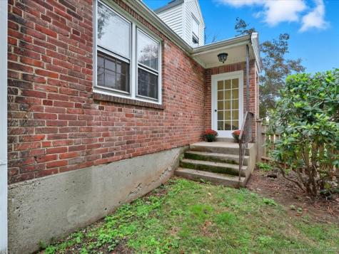 37 Commonwealth Avenue Newington CT 06111