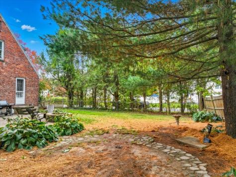 37 Commonwealth Avenue Newington CT 06111