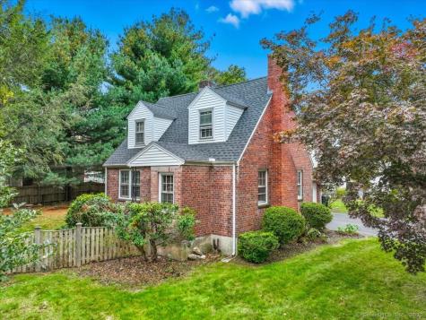 37 Commonwealth Avenue Newington CT 06111