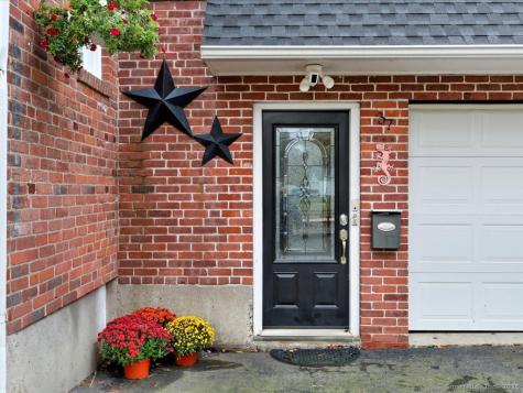 37 Commonwealth Avenue Newington CT 06111