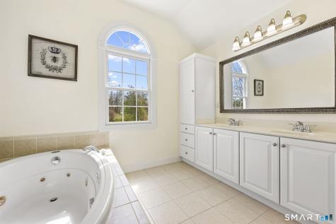 52 Butterfield Road Newtown CT 06470