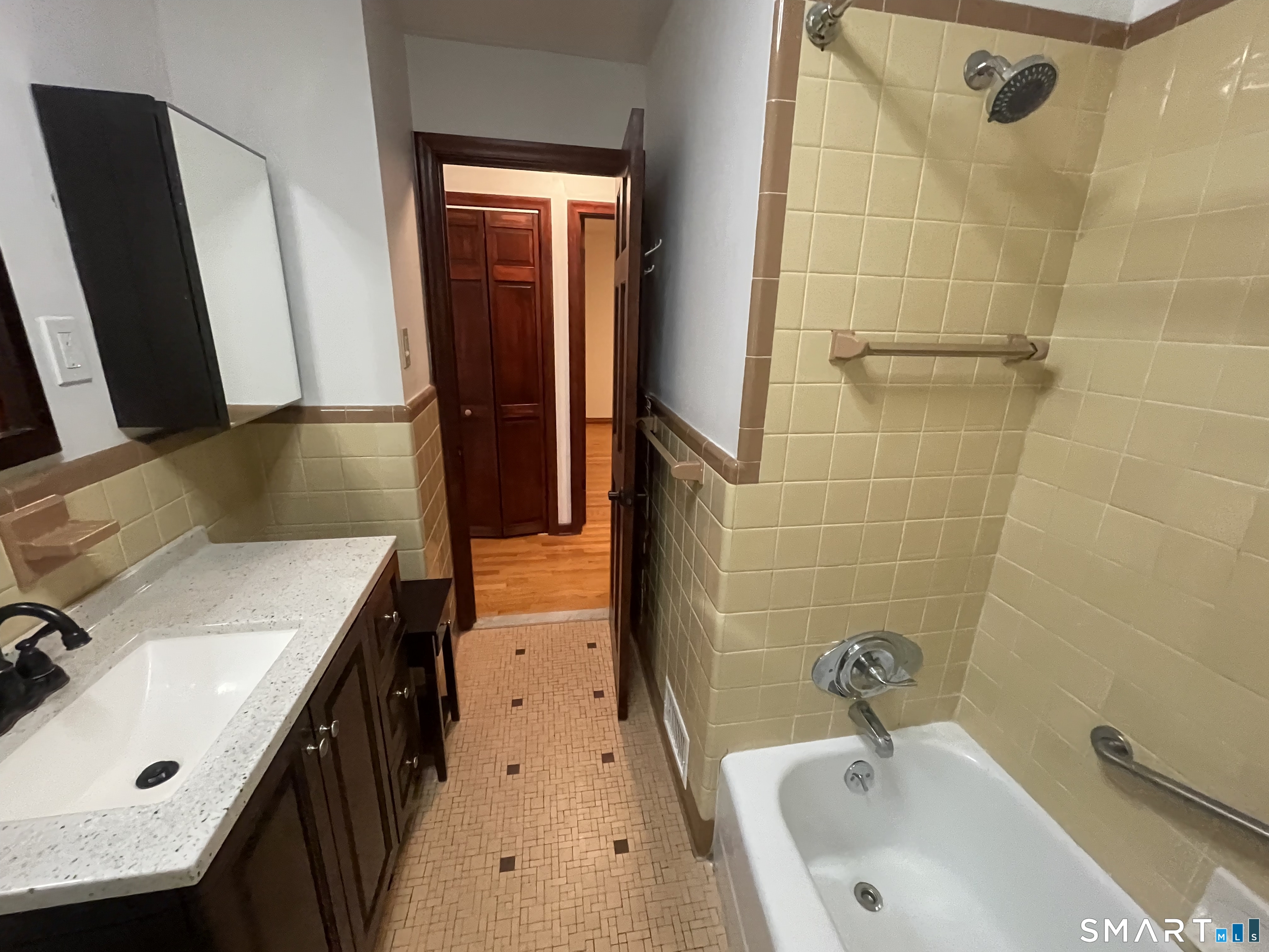 225 Blue Hills Avenue Hamden CT 06514