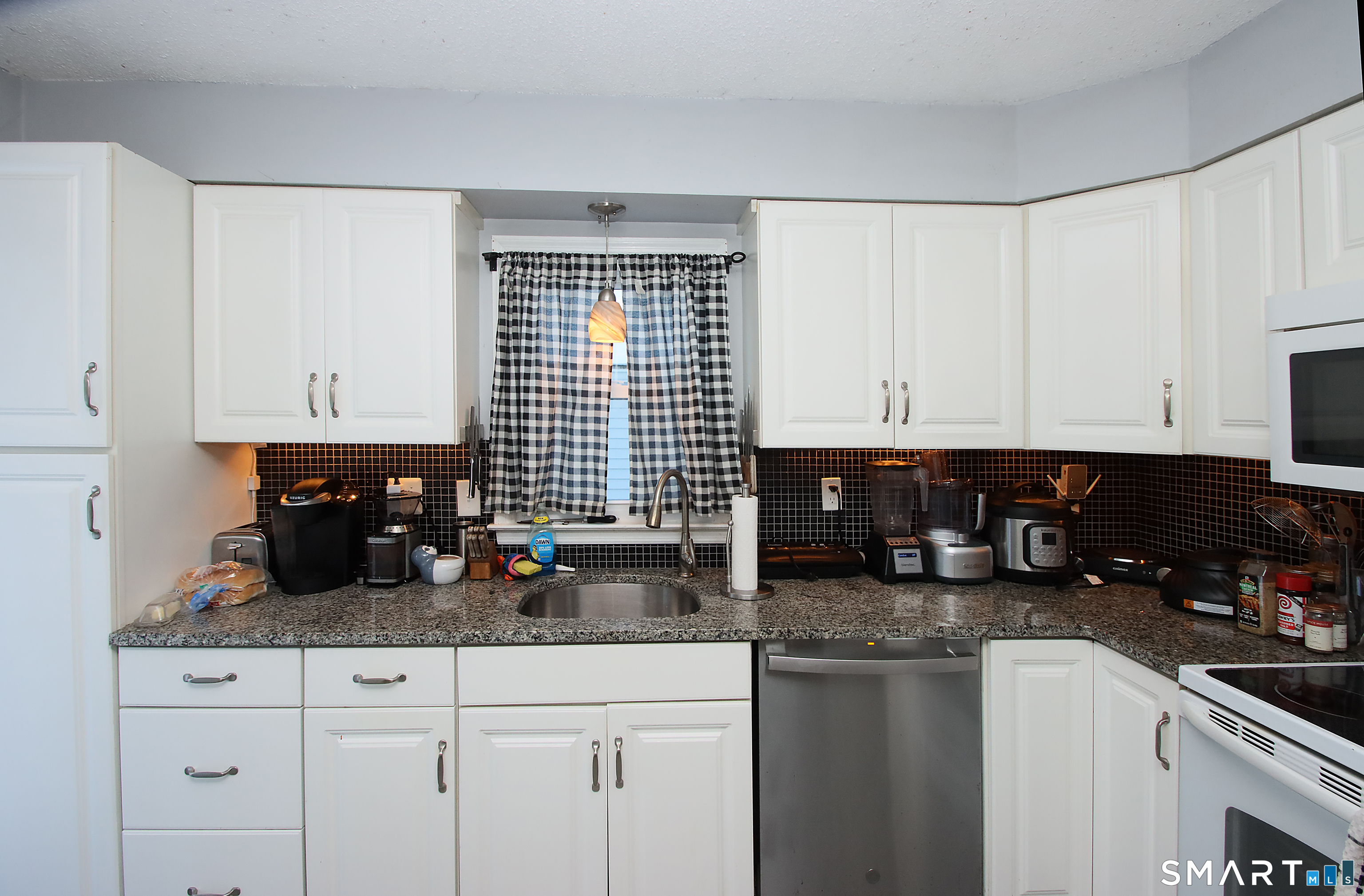 3 Whitlock Avenue Bethel CT 06801