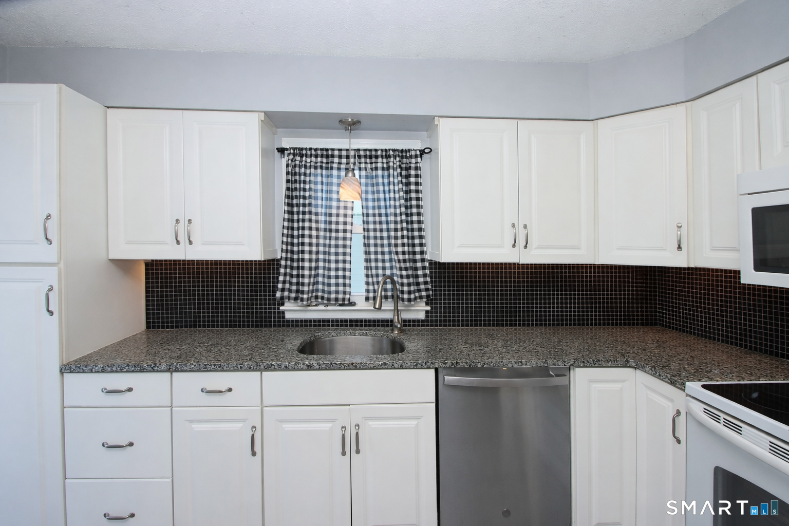 3 Whitlock Avenue Bethel CT 06801