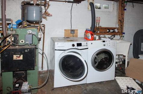 3 Whitlock Avenue Bethel CT 06801