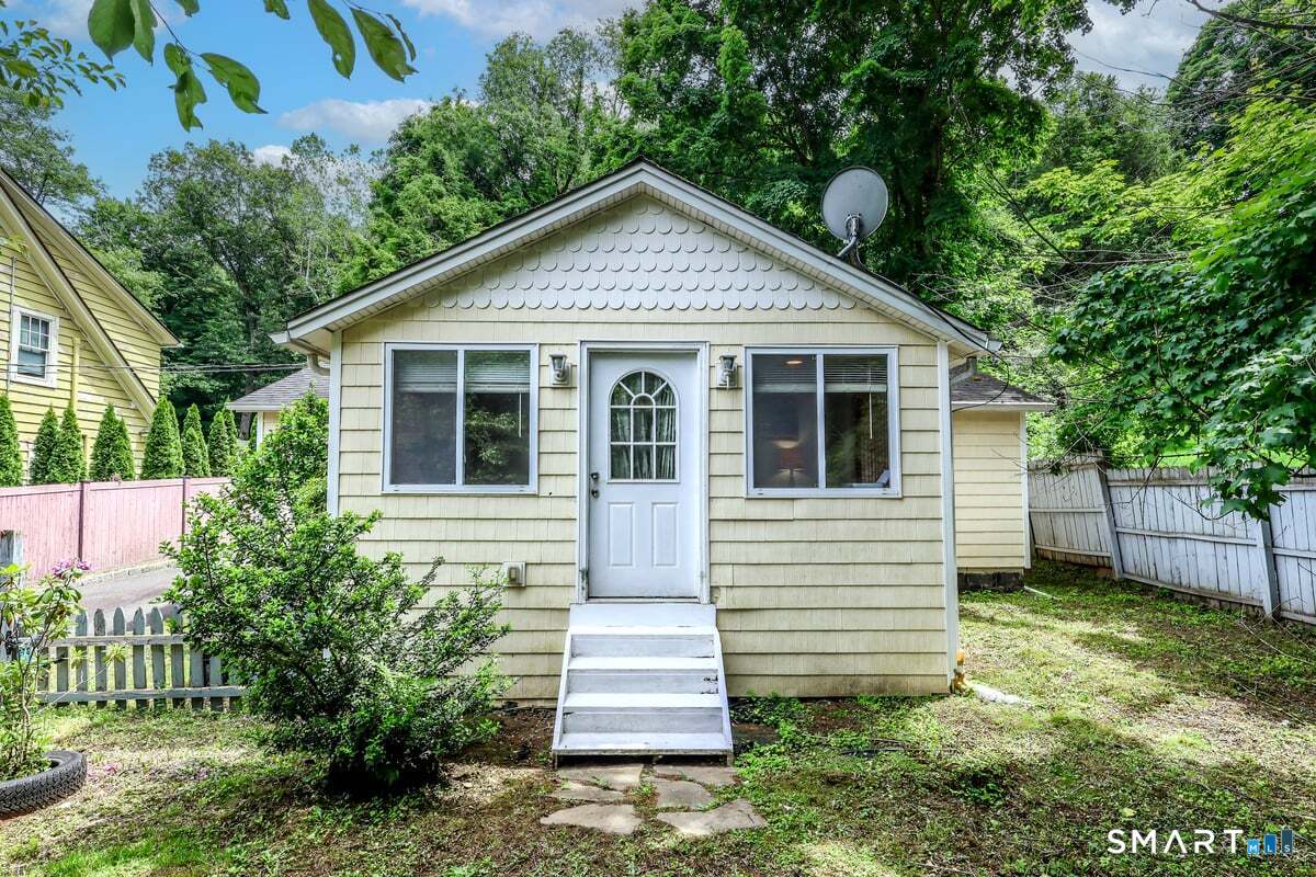70 Dodgingtown Road Bethel CT 06801