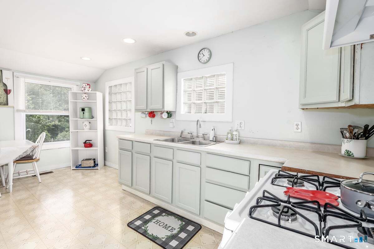 70 Dodgingtown Road Bethel CT 06801