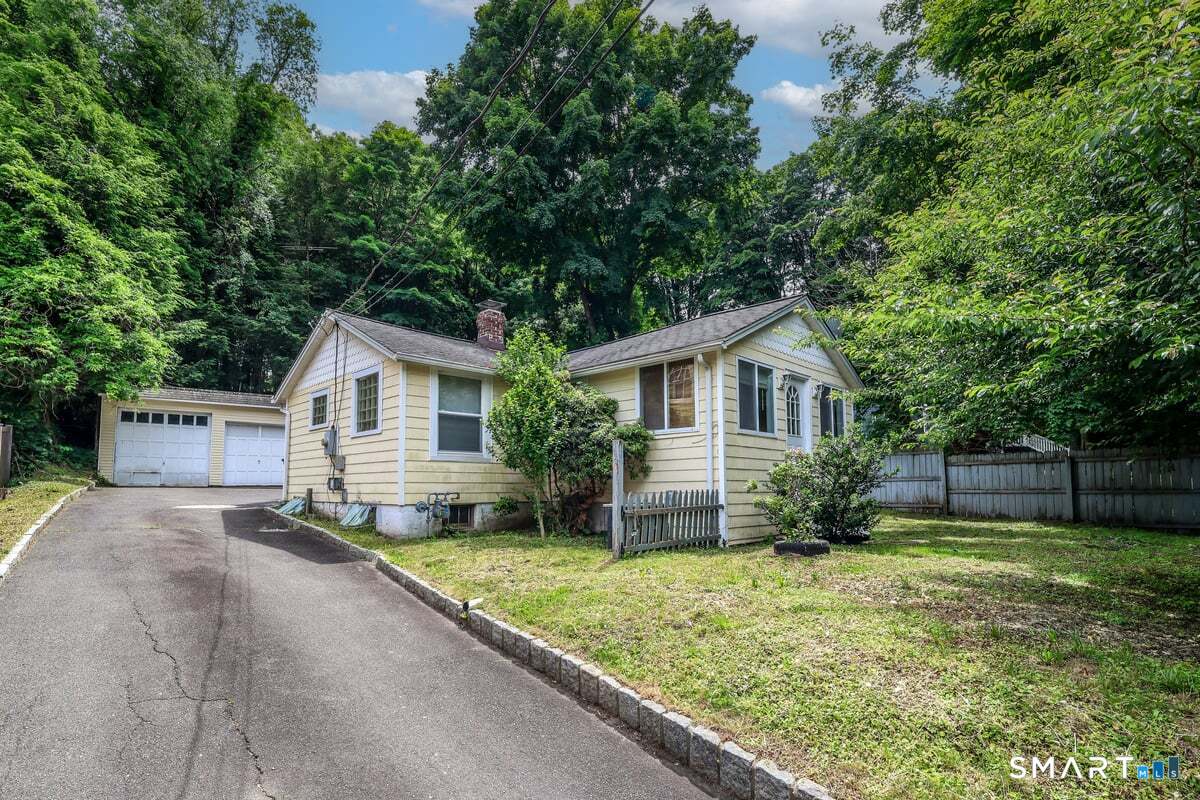 70 Dodgingtown Road Bethel CT 06801