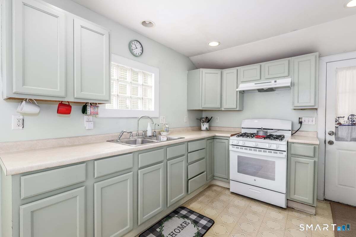 70 Dodgingtown Road Bethel CT 06801
