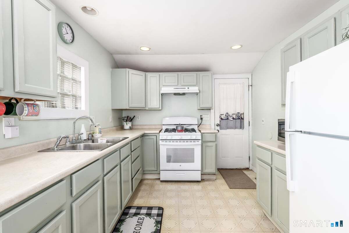 70 Dodgingtown Road Bethel CT 06801