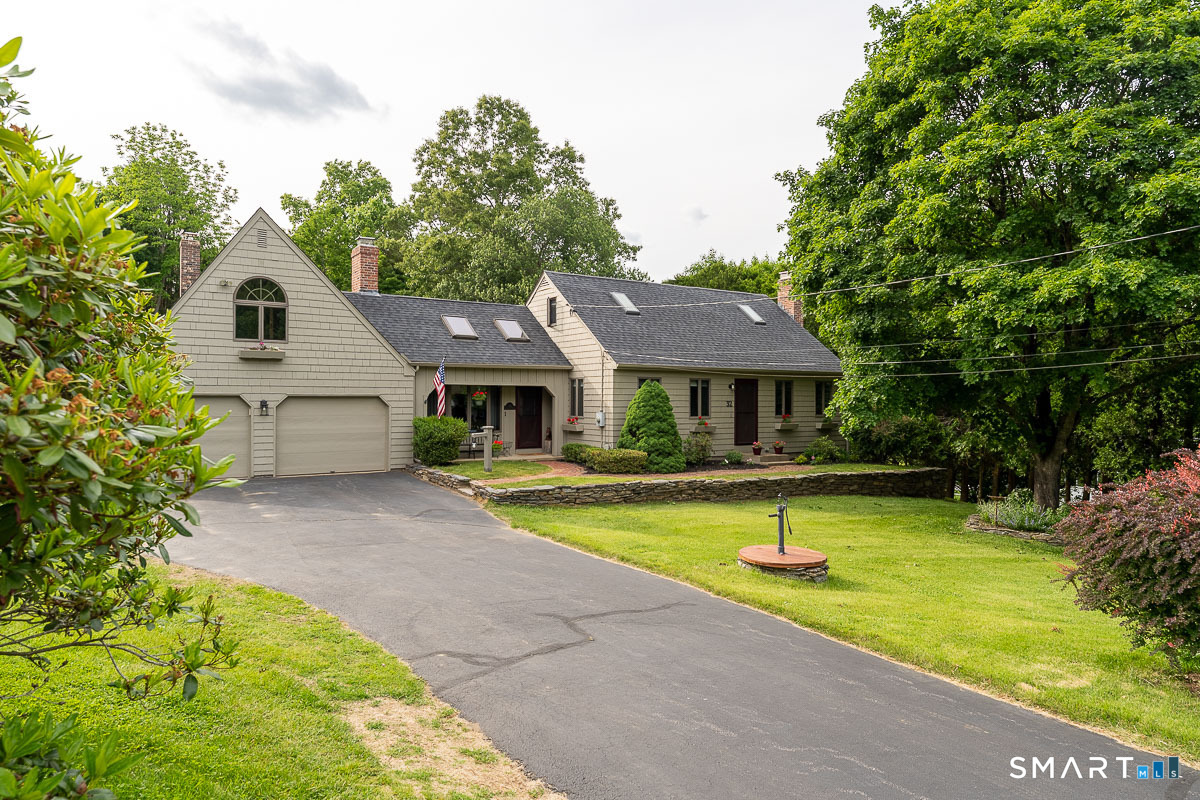 32 Lornadale Drive Norwich CT 06360