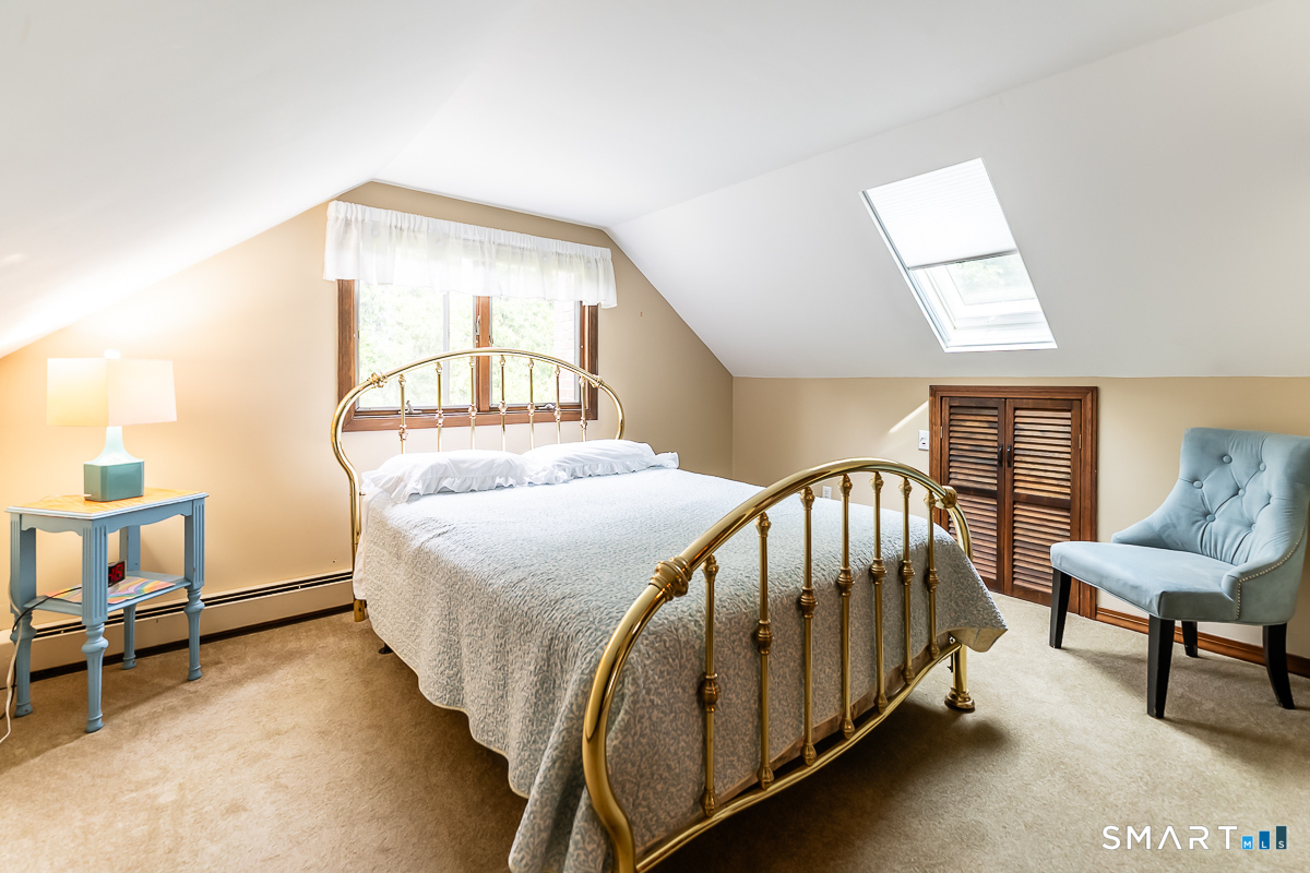 32 Lornadale Drive Norwich CT 06360