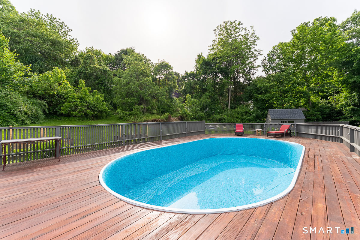 32 Lornadale Drive Norwich CT 06360