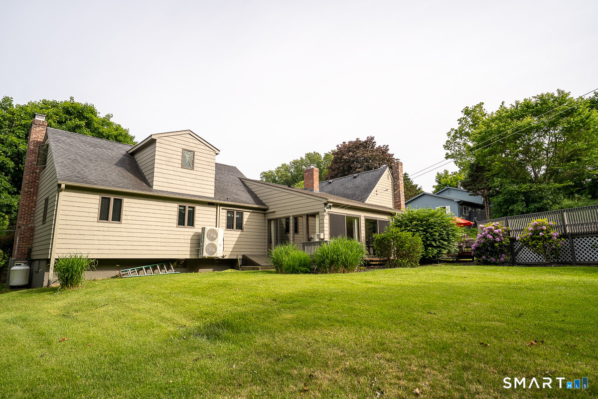 32 Lornadale Drive Norwich CT 06360