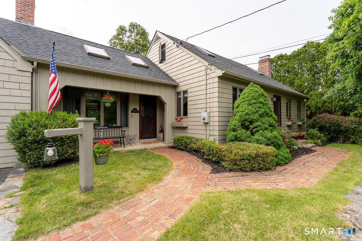 32 Lornadale Drive Norwich CT 06360