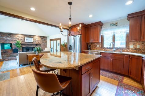 32 Lornadale Drive Norwich CT 06360