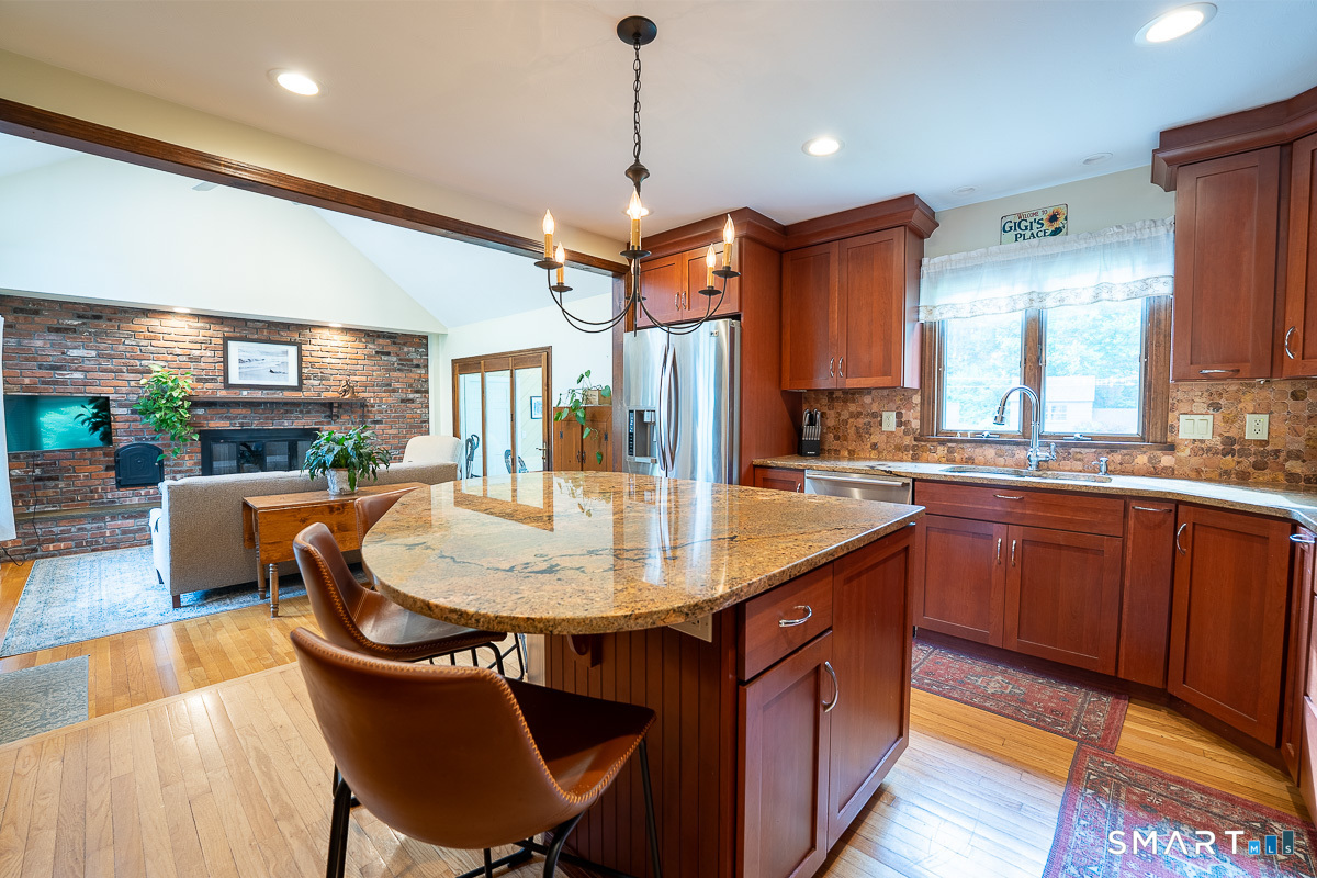 32 Lornadale Drive Norwich CT 06360