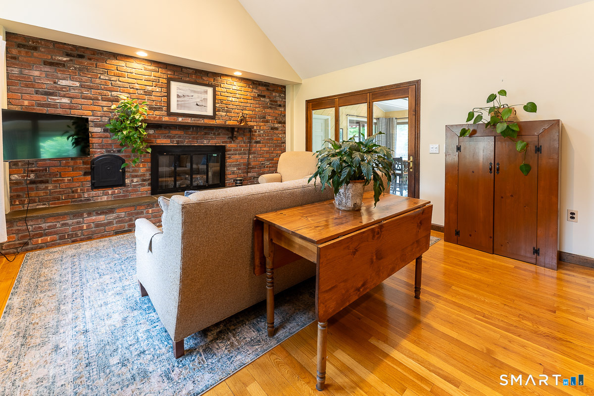32 Lornadale Drive Norwich CT 06360