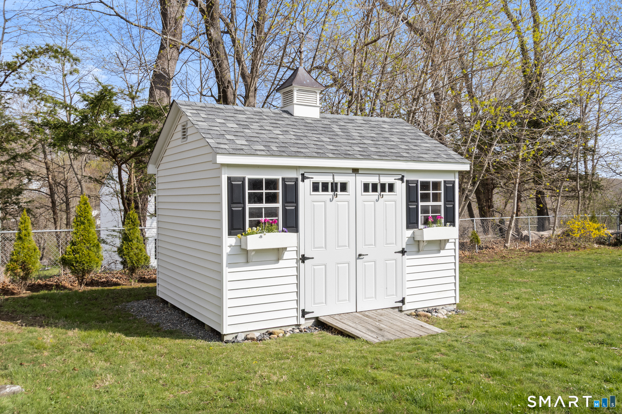 10 Pattagansett Court East Lyme CT 06357