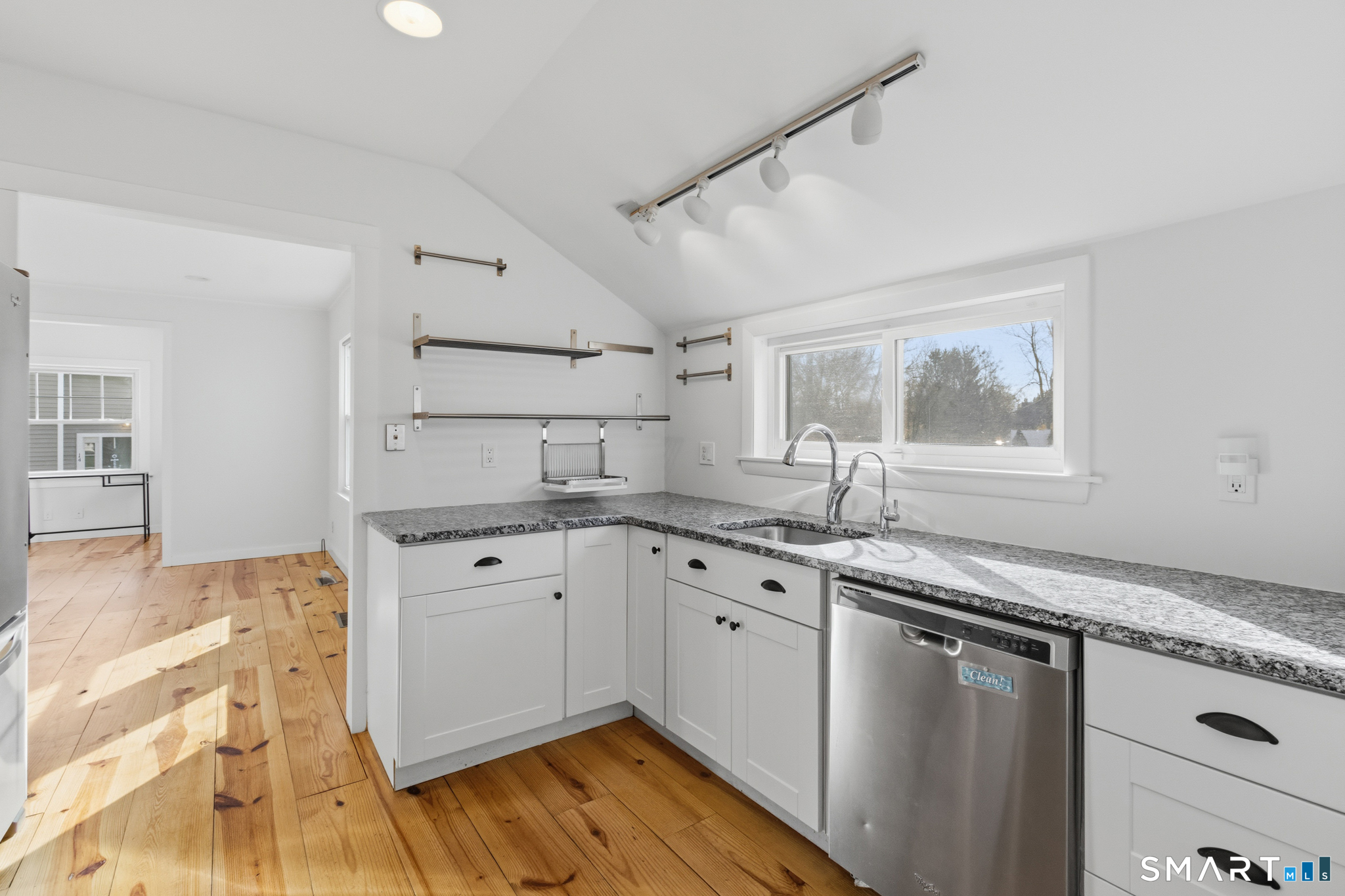 10 Pattagansett Court East Lyme CT 06357