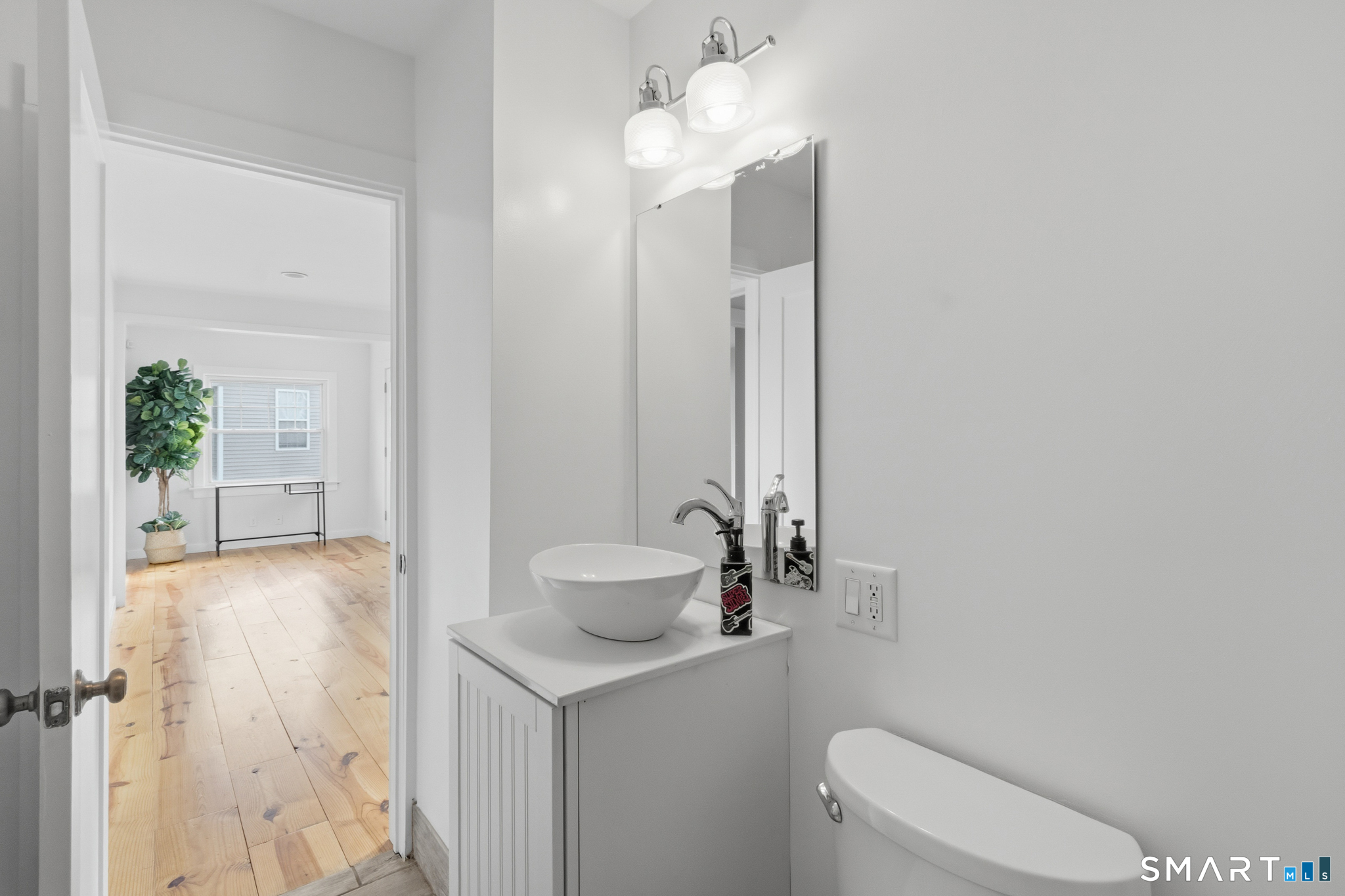 10 Pattagansett Court East Lyme CT 06357