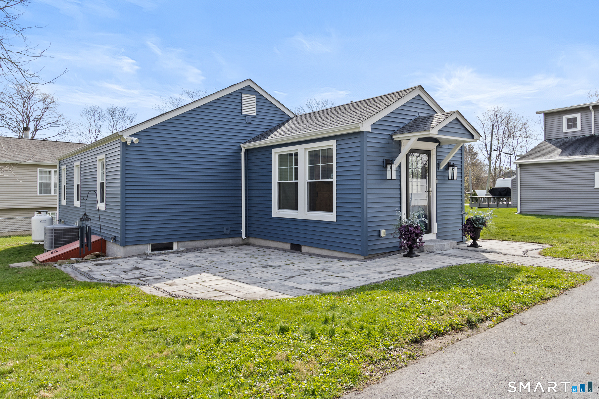 10 Pattagansett Court East Lyme CT 06357