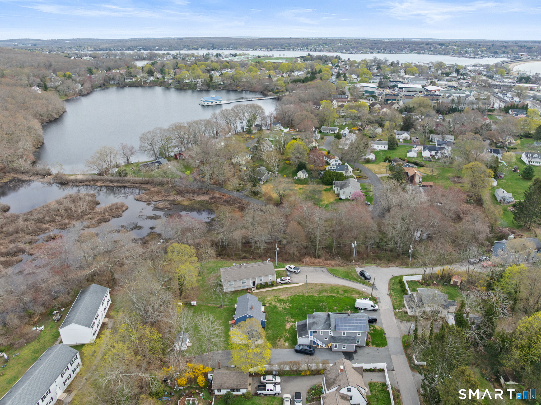 10 Pattagansett Court East Lyme CT 06357