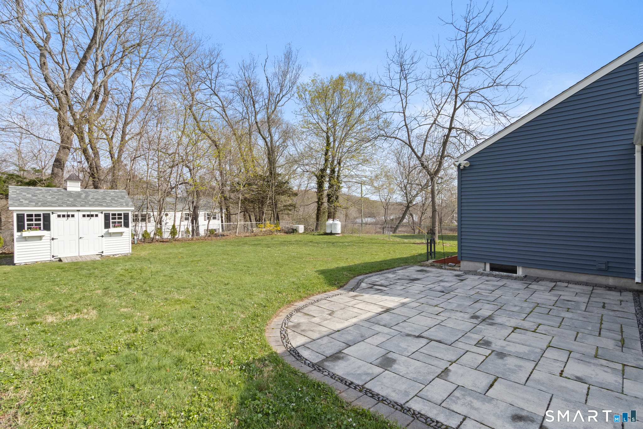 10 Pattagansett Court East Lyme CT 06357