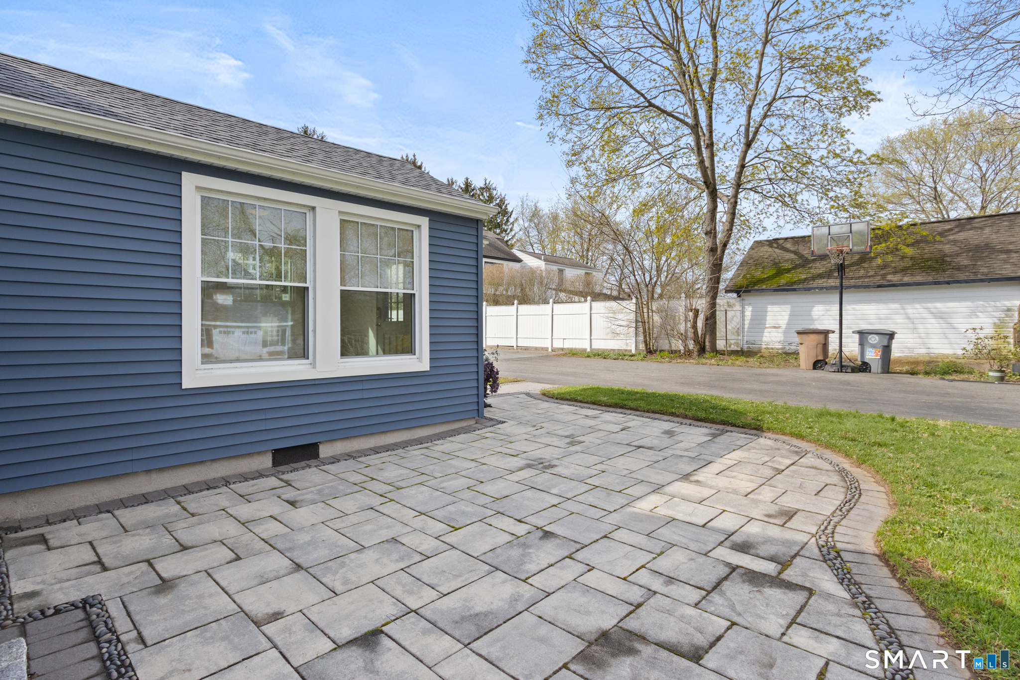 10 Pattagansett Court East Lyme CT 06357