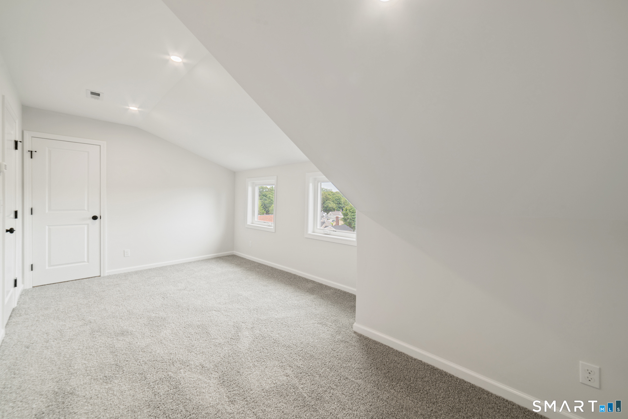 38 Charter Oak Avenue East Haven CT 06512