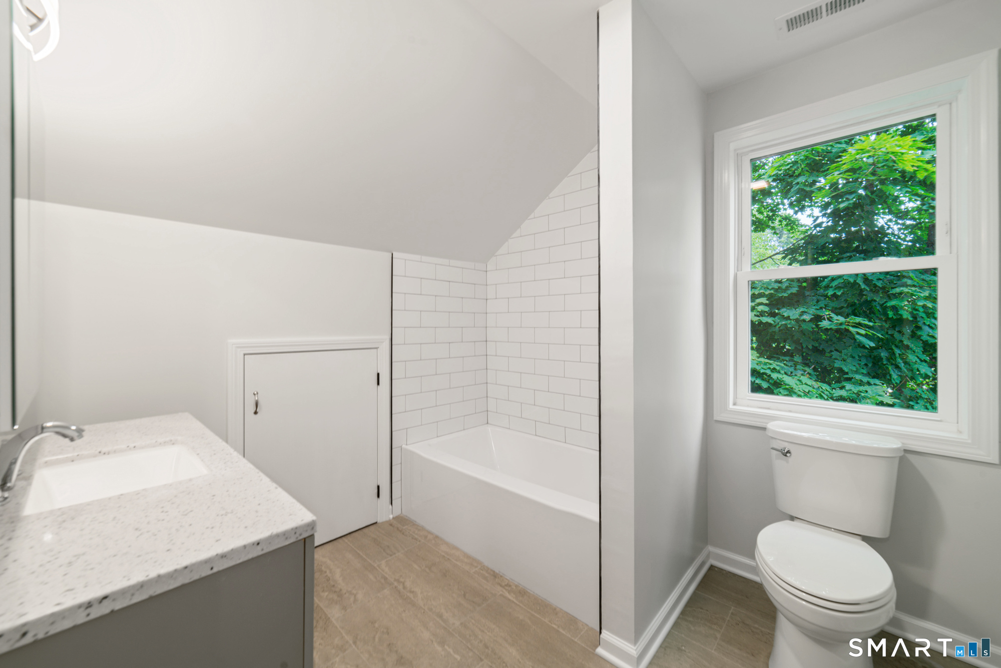38 Charter Oak Avenue East Haven CT 06512