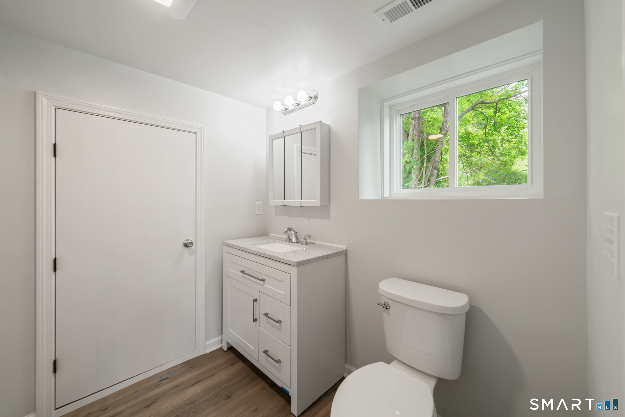 38 Charter Oak Avenue East Haven CT 06512