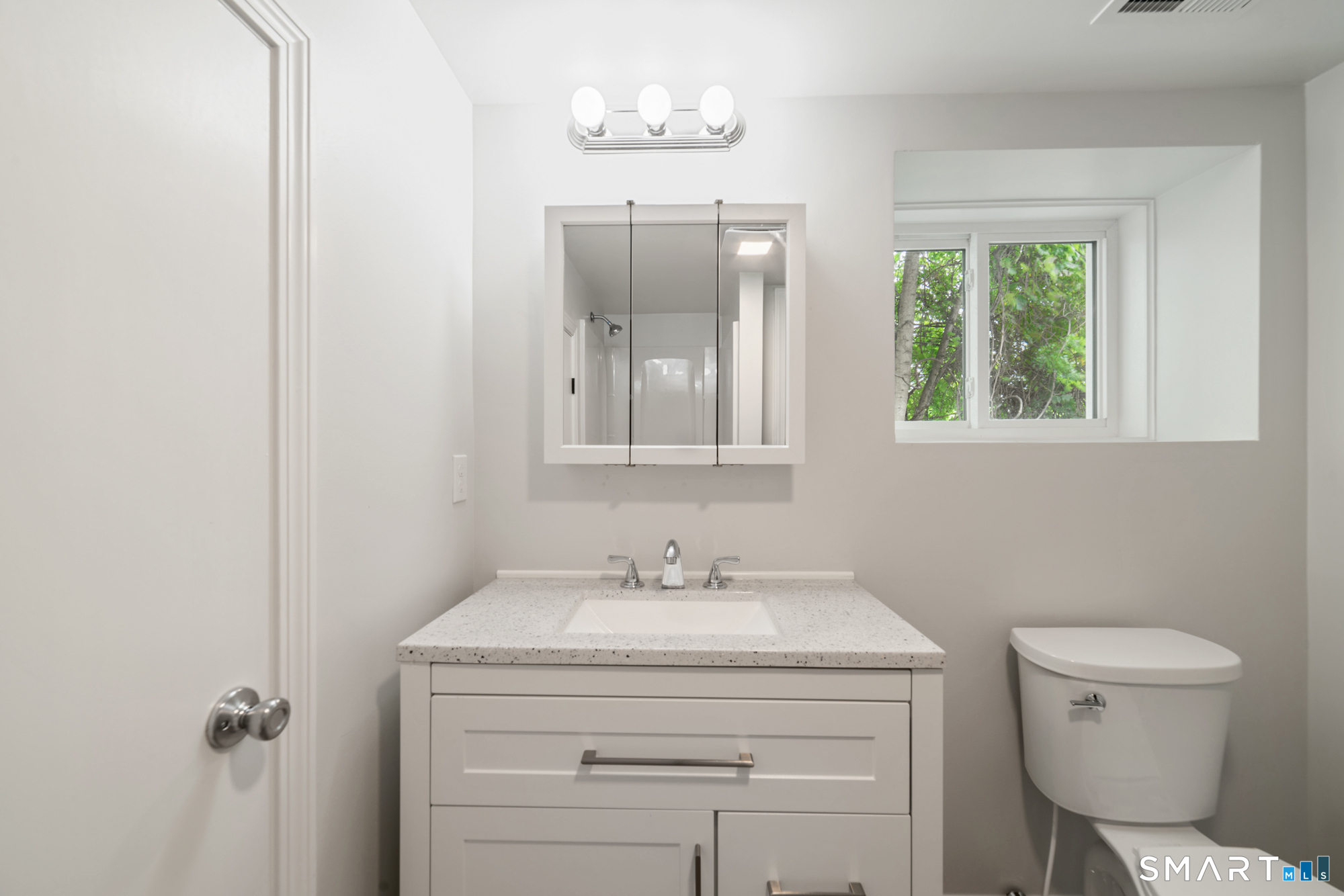 38 Charter Oak Avenue East Haven CT 06512