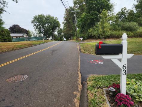 63 Gould Lane Branford CT 06405