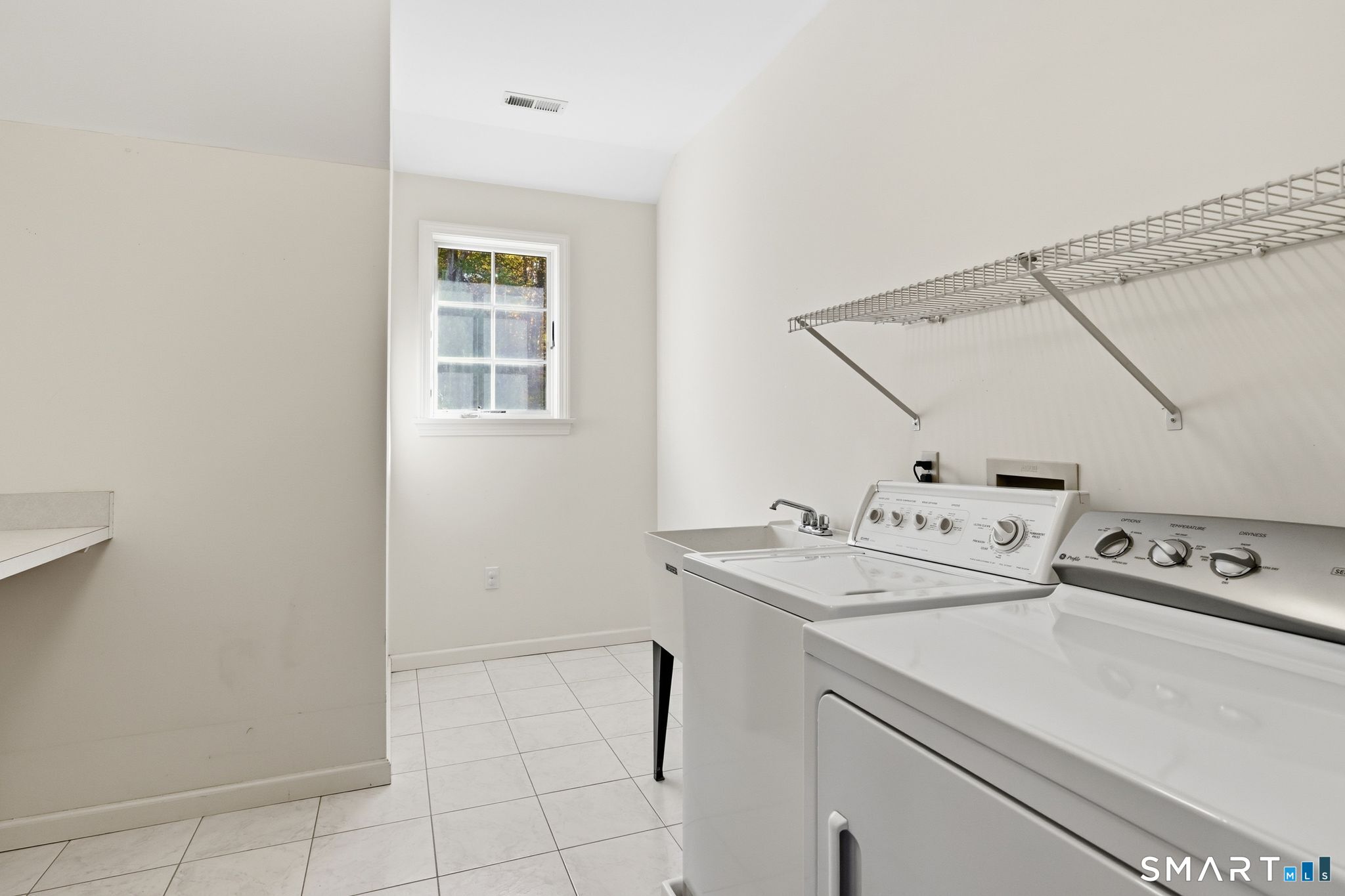 16 Hangdog Lane Somers CT 06071
