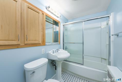 63 Crescent Drive East Hartford CT 06118