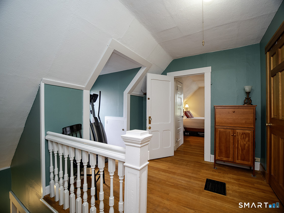 2864 Old Dixwell Avenue Hamden CT 06518