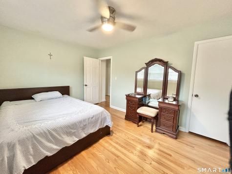 13 Hemlock Drive Ansonia CT 06401