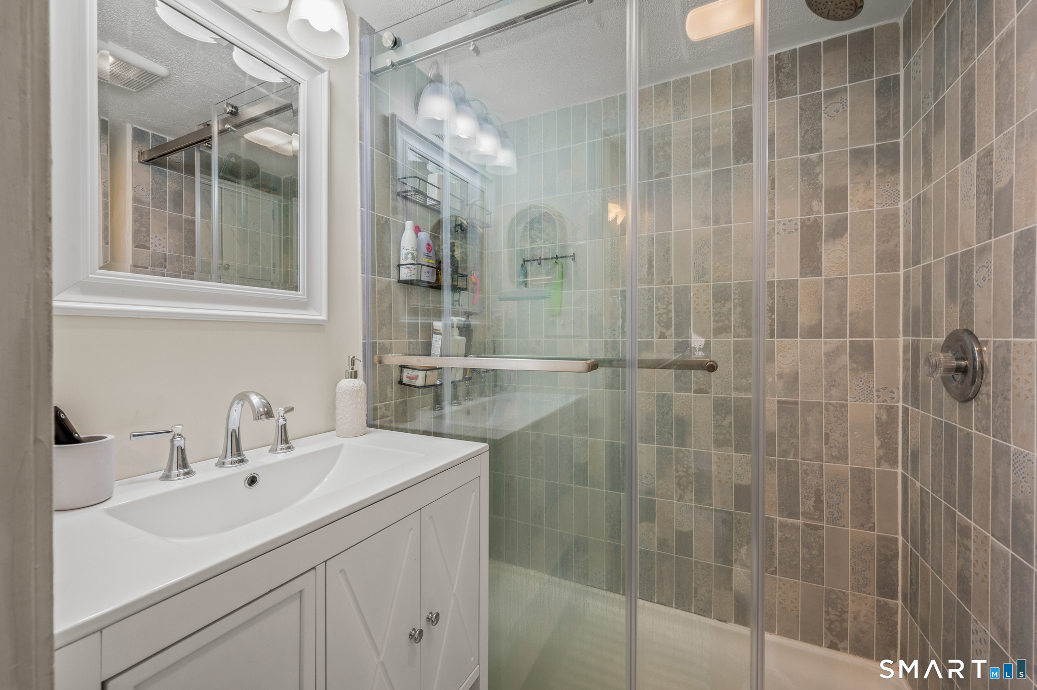 8 North Higgins Street Plymouth CT 06786