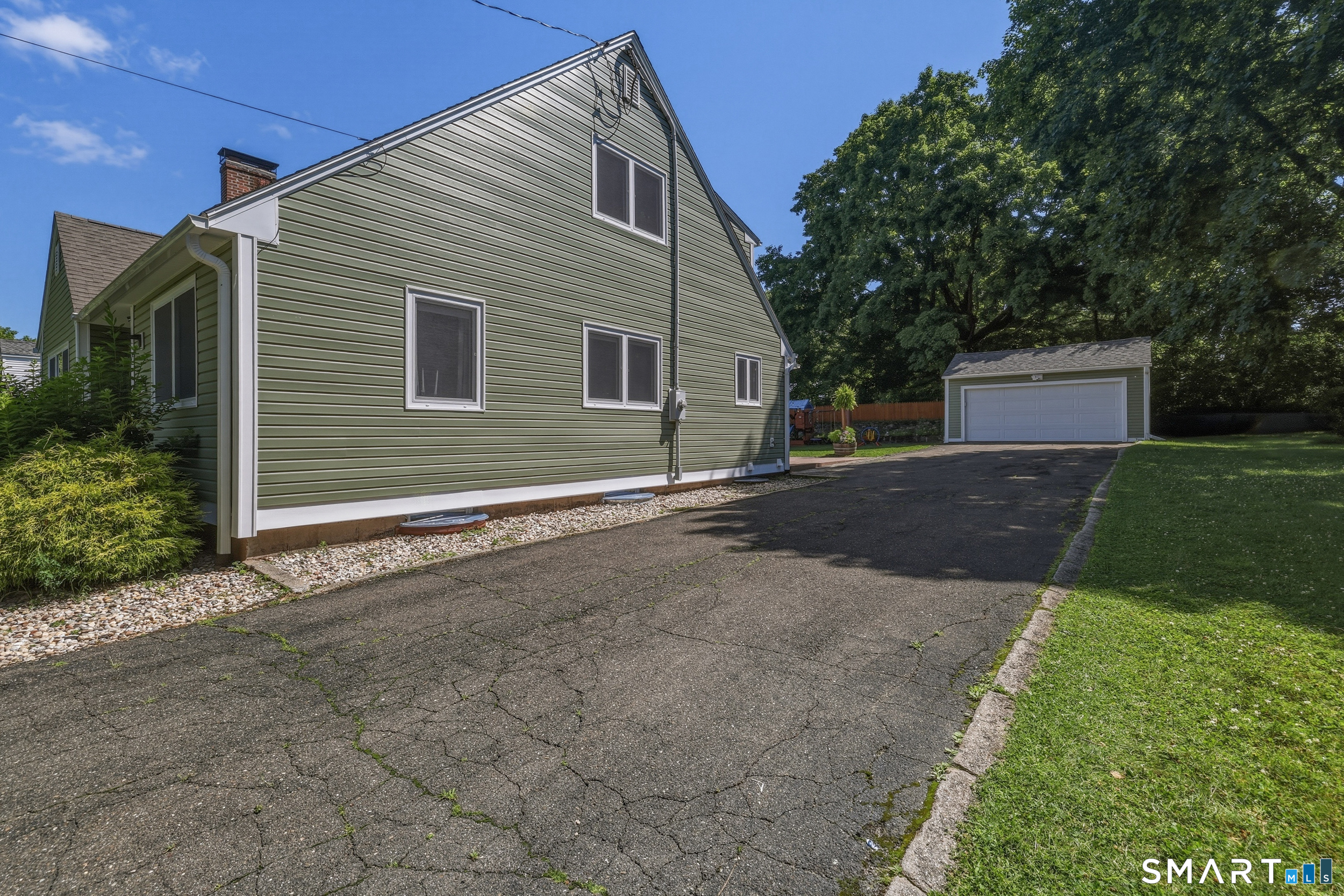37 Cawley Street Bristol CT 06010