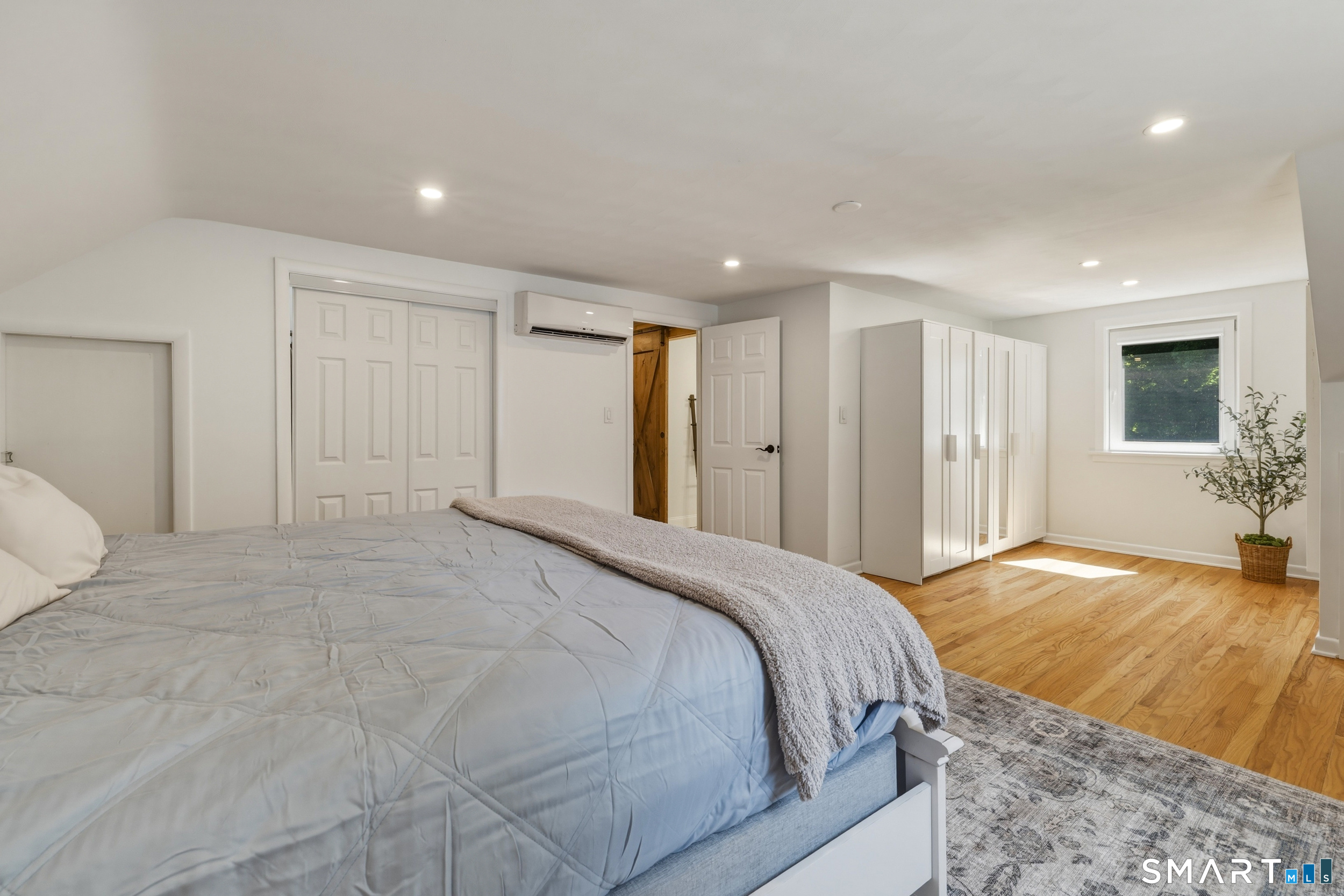 37 Cawley Street Bristol CT 06010