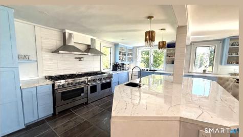 186 Great Neck Road Waterford CT 06385