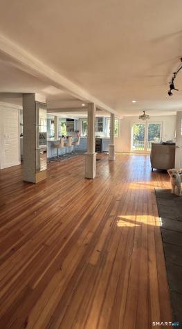 186 Great Neck Road Waterford CT 06385